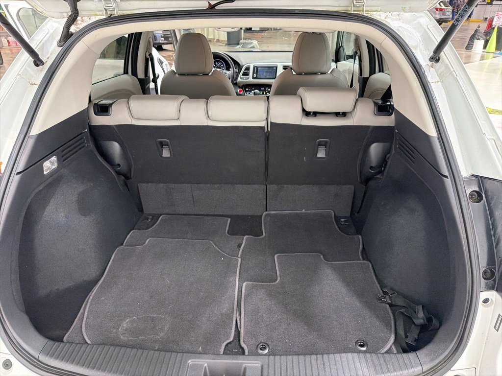 Used 2019 Honda HR-V Touring image 30