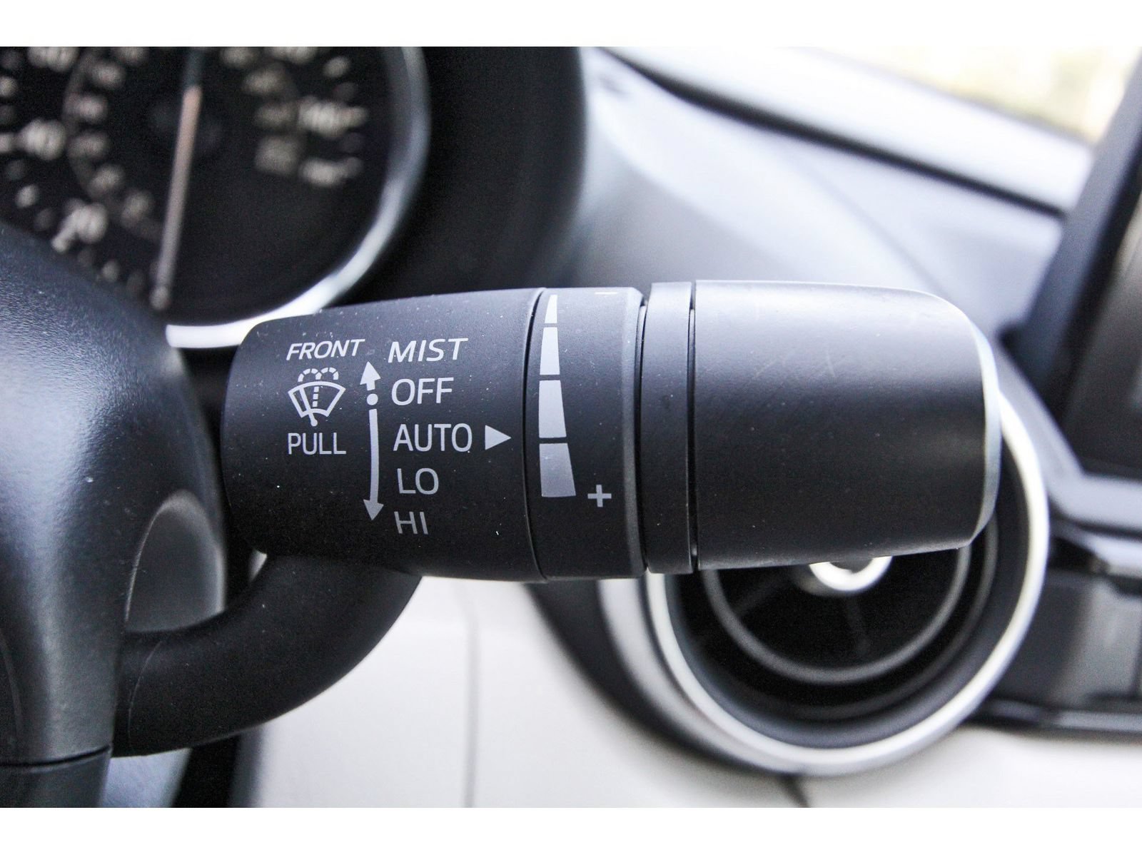 Used 2021 MAZDA MX-5 Miata RF Grand Touring RWD image 13
