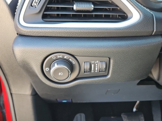 New 2026 Chrysler Pacifica Select image 14