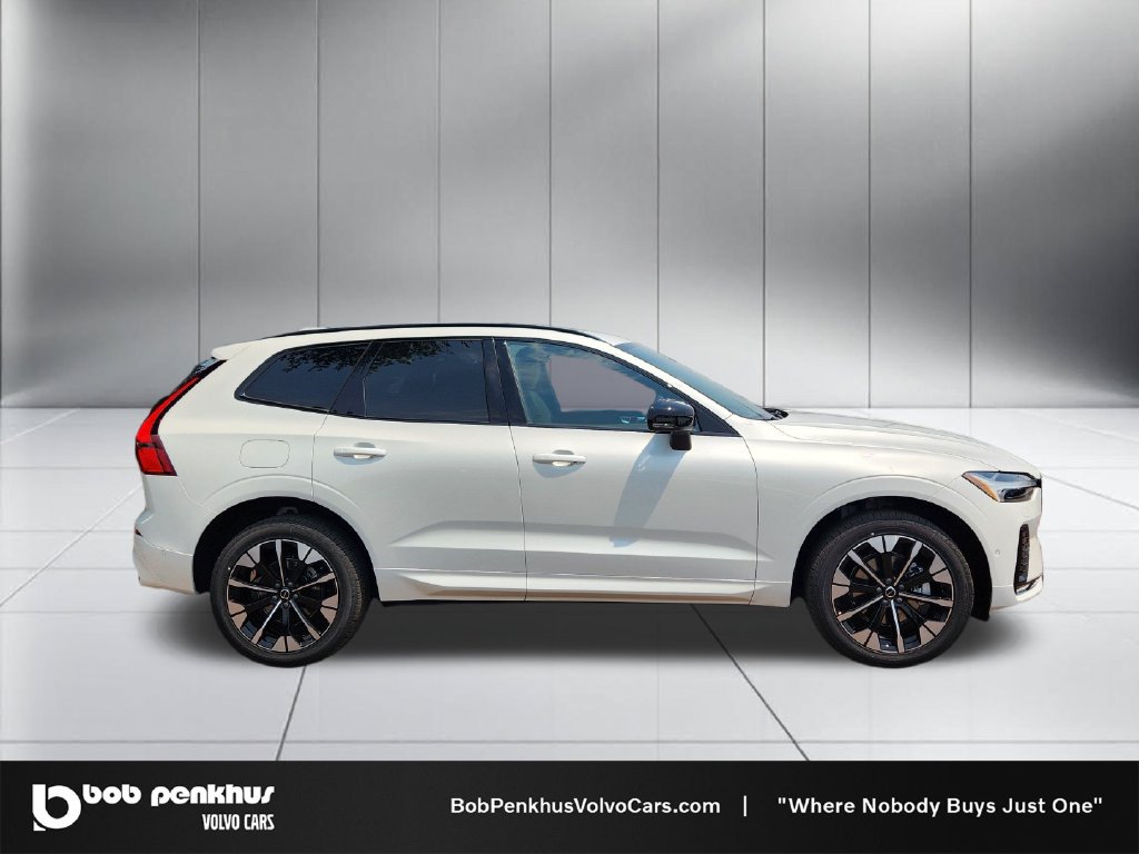 New 2026 Volvo XC60 B5 Plus w/ Protection Package Premier AWD/4WD image 24