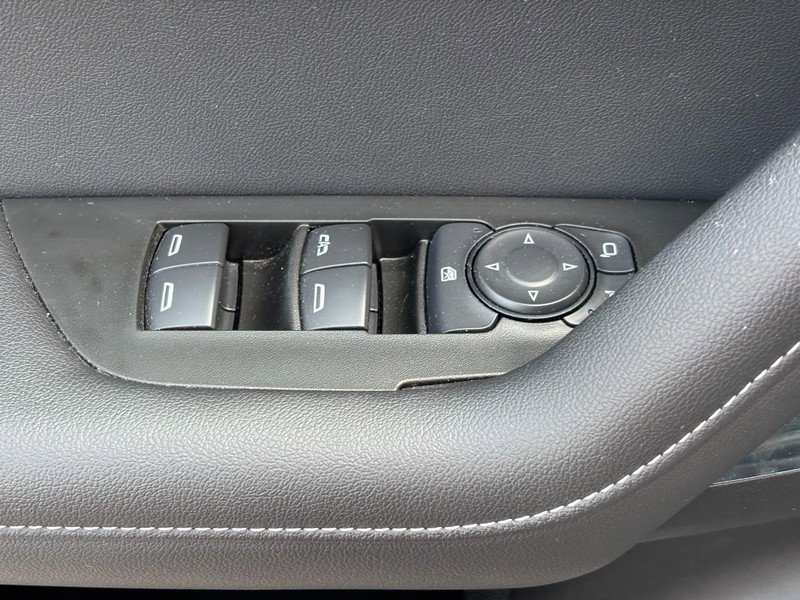 Certified 2024 Chevrolet Blazer LT w/ Convenience Package FWD image 16