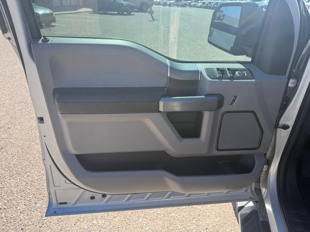 Used 2018 Ford F150 XLT w/ Equipment Group 302A Luxury AWD/4WD image 9
