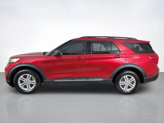 Certified 2024 Ford Explorer XLT w/ Equipment Group 202A AWD/4WD image 6