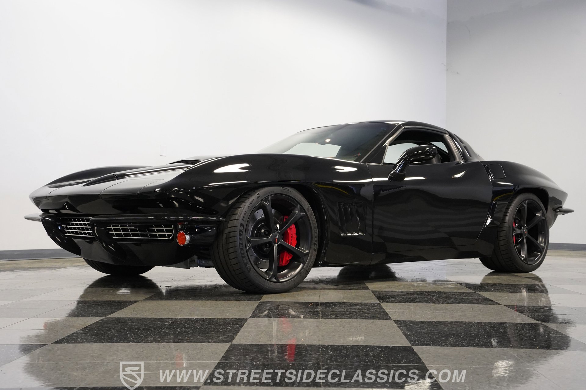 Used 2010 Chevrolet Corvette Grand Sport w/ Preferred Equipment Group image 22