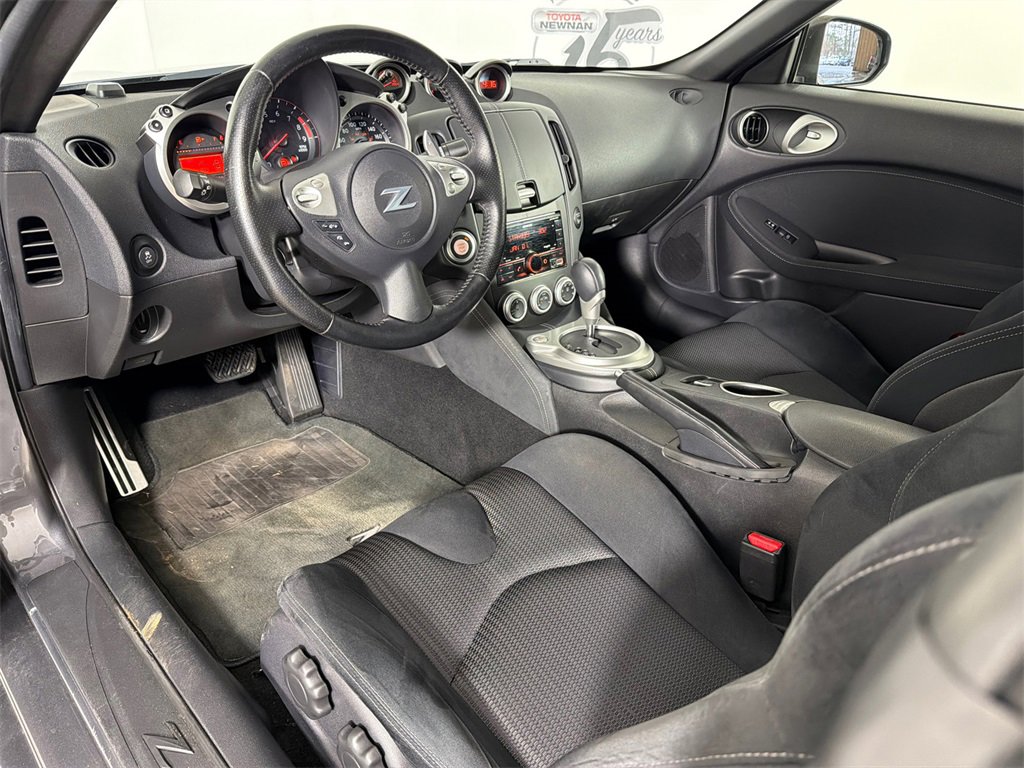 Used 2017 Nissan 370Z Roadster image 18