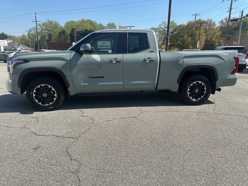 Used 2022 Toyota Tundra SR5 w/ TRD Off-Road Package image 5
