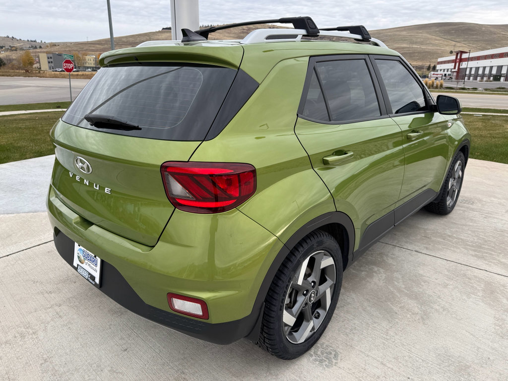 Used 2022 Hyundai Venue SEL w/ Cargo Package image 9