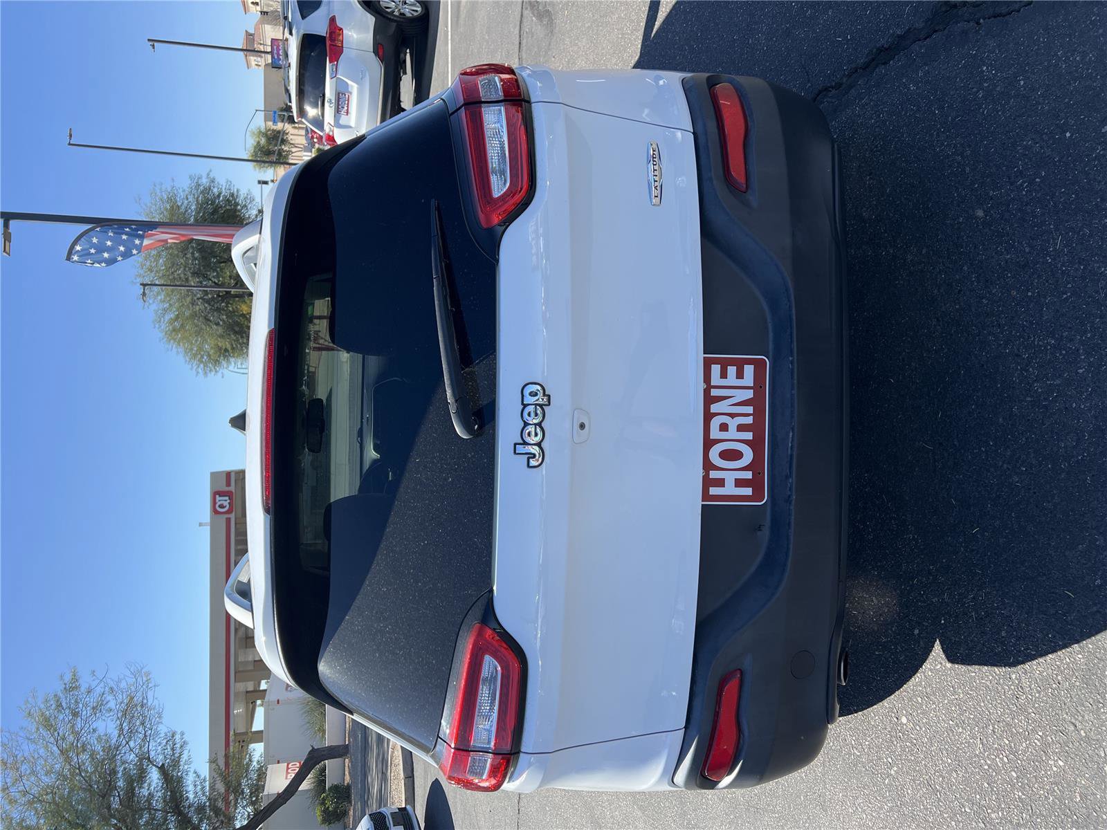 Used 2017 Jeep Cherokee Latitude w/ Comfort/Convenience Group image 6