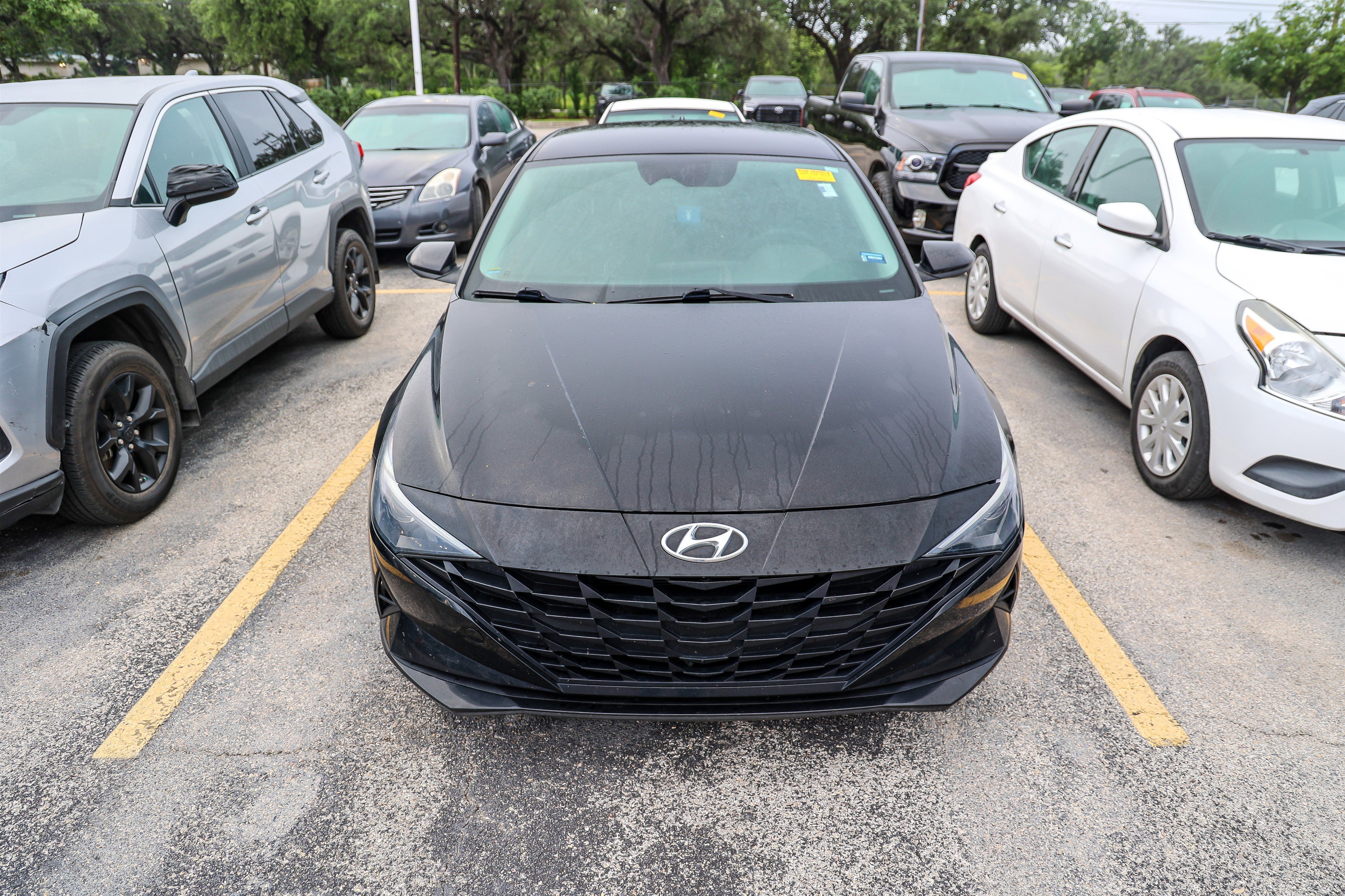 Used 2023 Hyundai Elantra Blue FWD image 5
