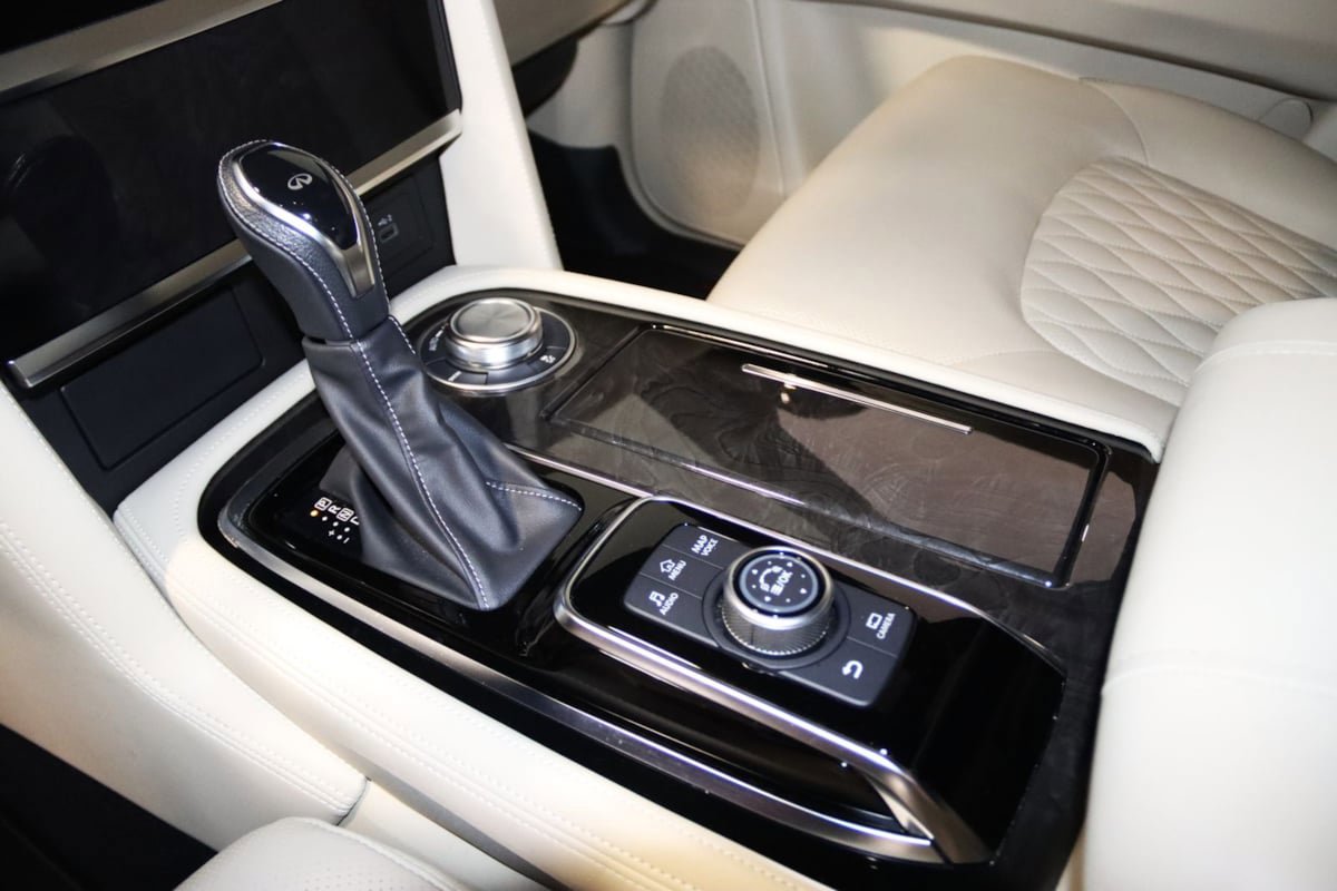 Used 2024 INFINITI QX80 Sensory AWD/4WD image 45