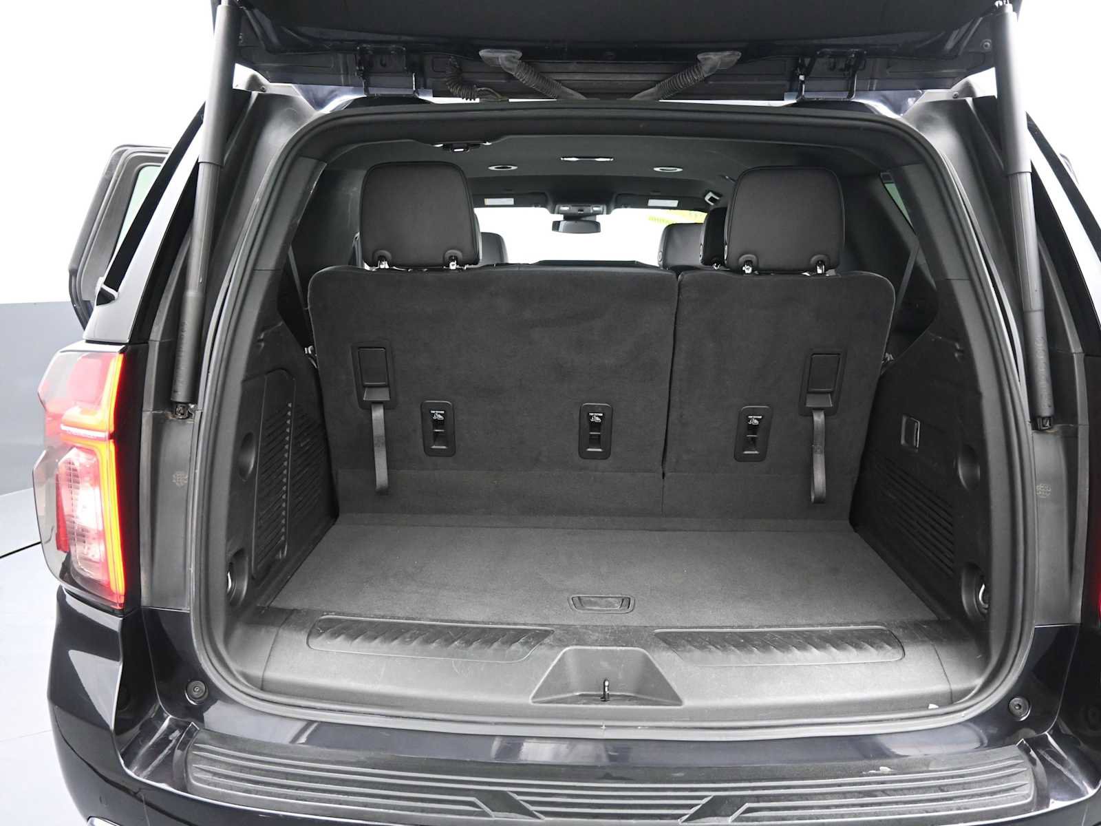Used 2024 Chevrolet Tahoe LT AWD/4WD image 29