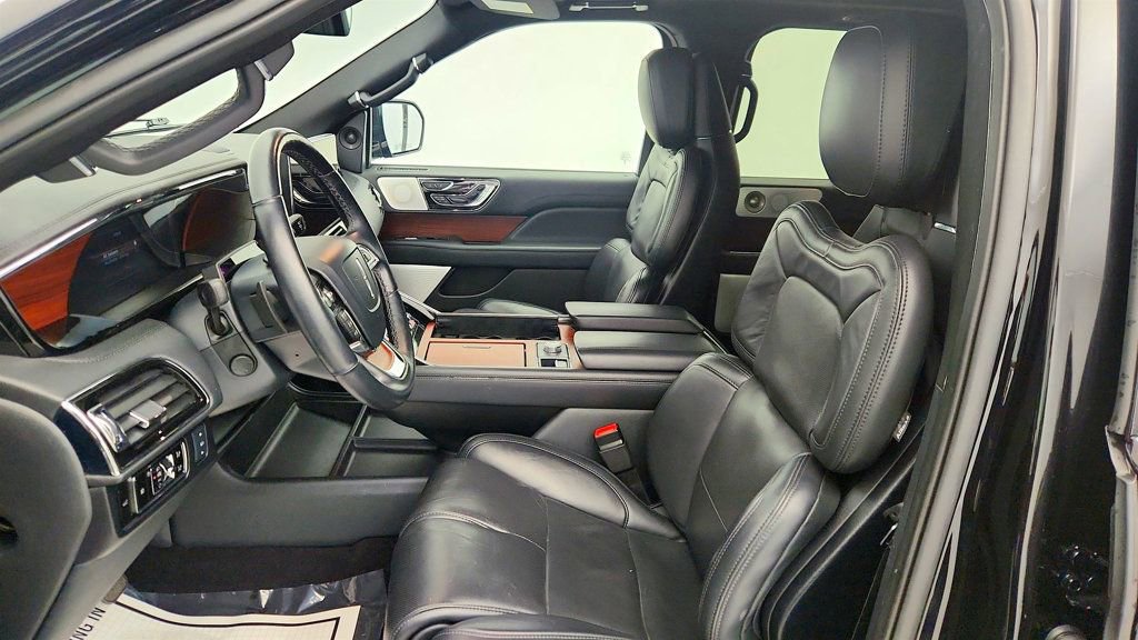 Used 2023 Lincoln Navigator Reserve AWD/4WD image 20