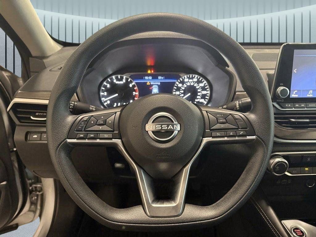 Used 2023 Nissan Altima 2.5 SV image 10