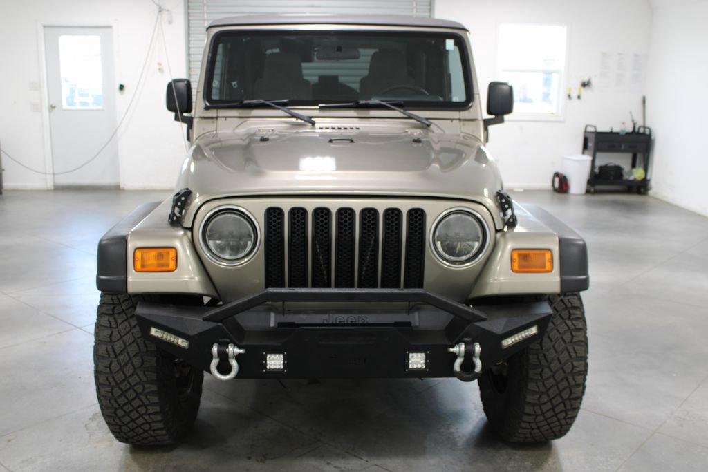 Used 2005 Jeep Wrangler Unlimited AWD/4WD image 3