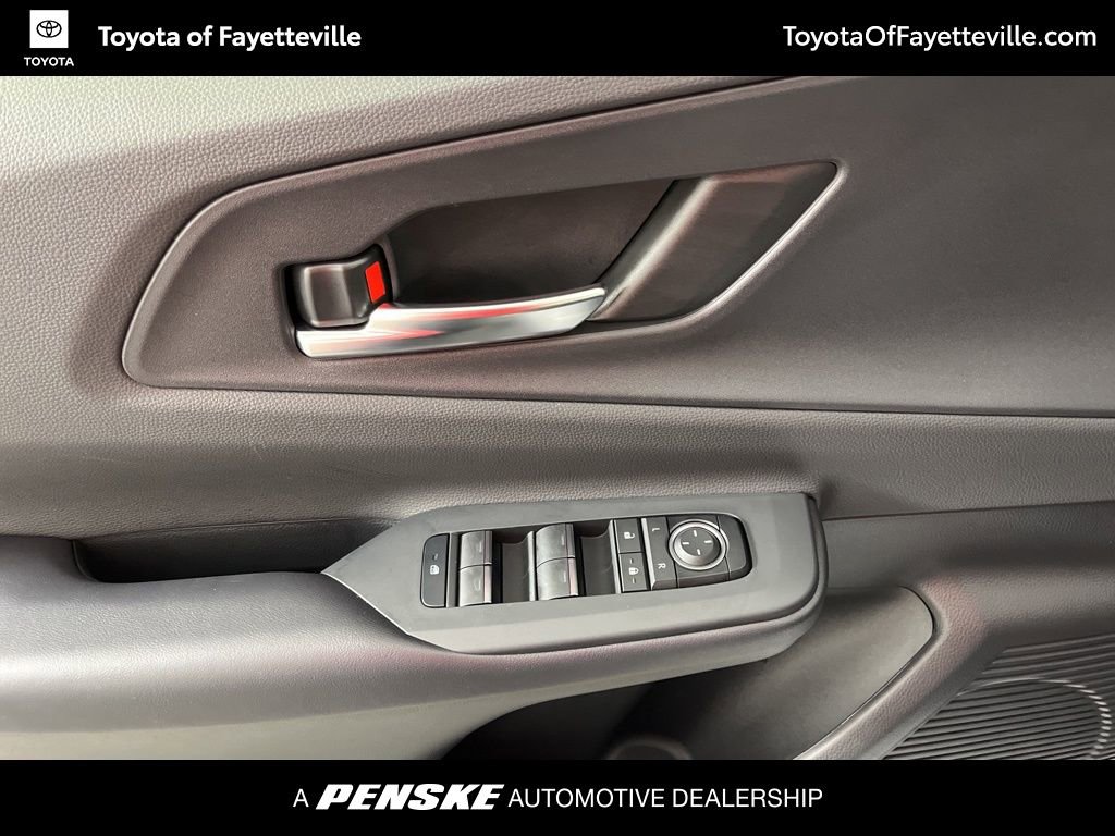 Used 2024 Toyota Prius Prime XSE Premium image 28