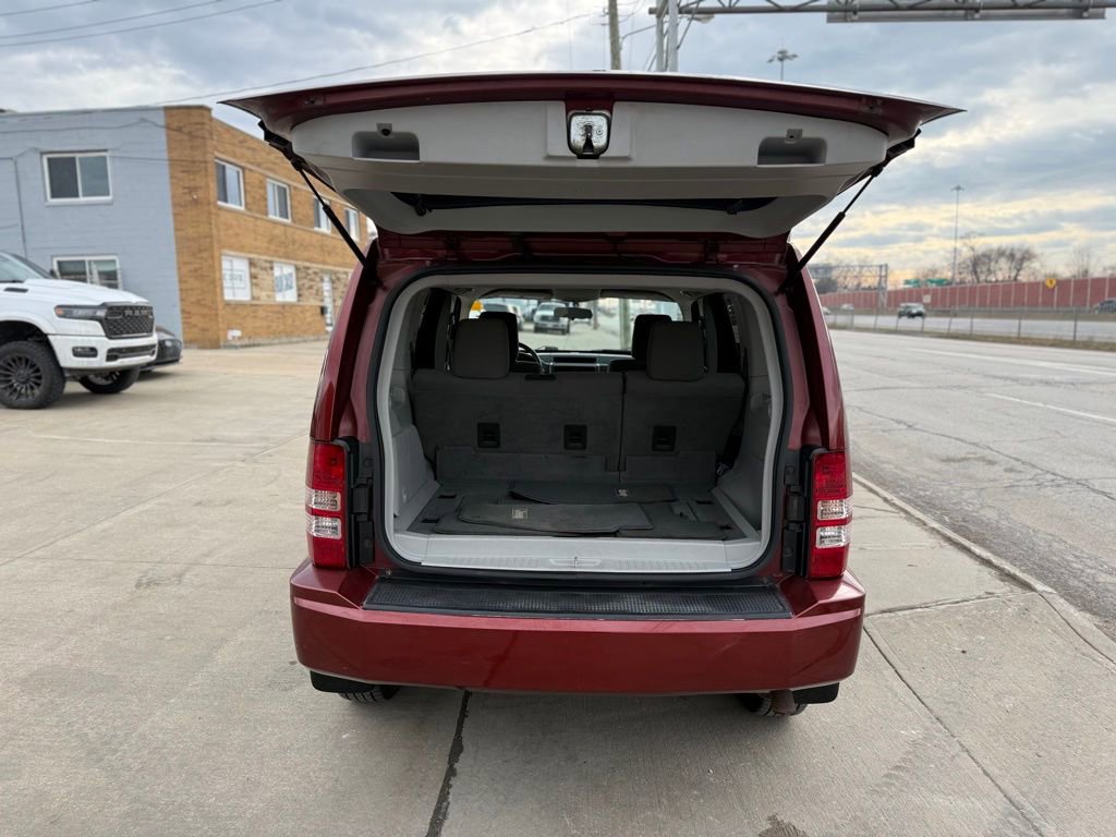Used 2008 Jeep Liberty Sport w/ Popular Equipment Group AWD/4WD image 17