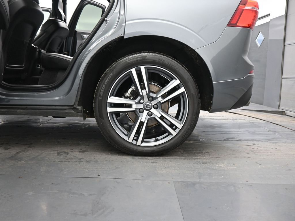 Used 2020 Volvo XC60 T5 Momentum w/ Protection Package Premier image 26