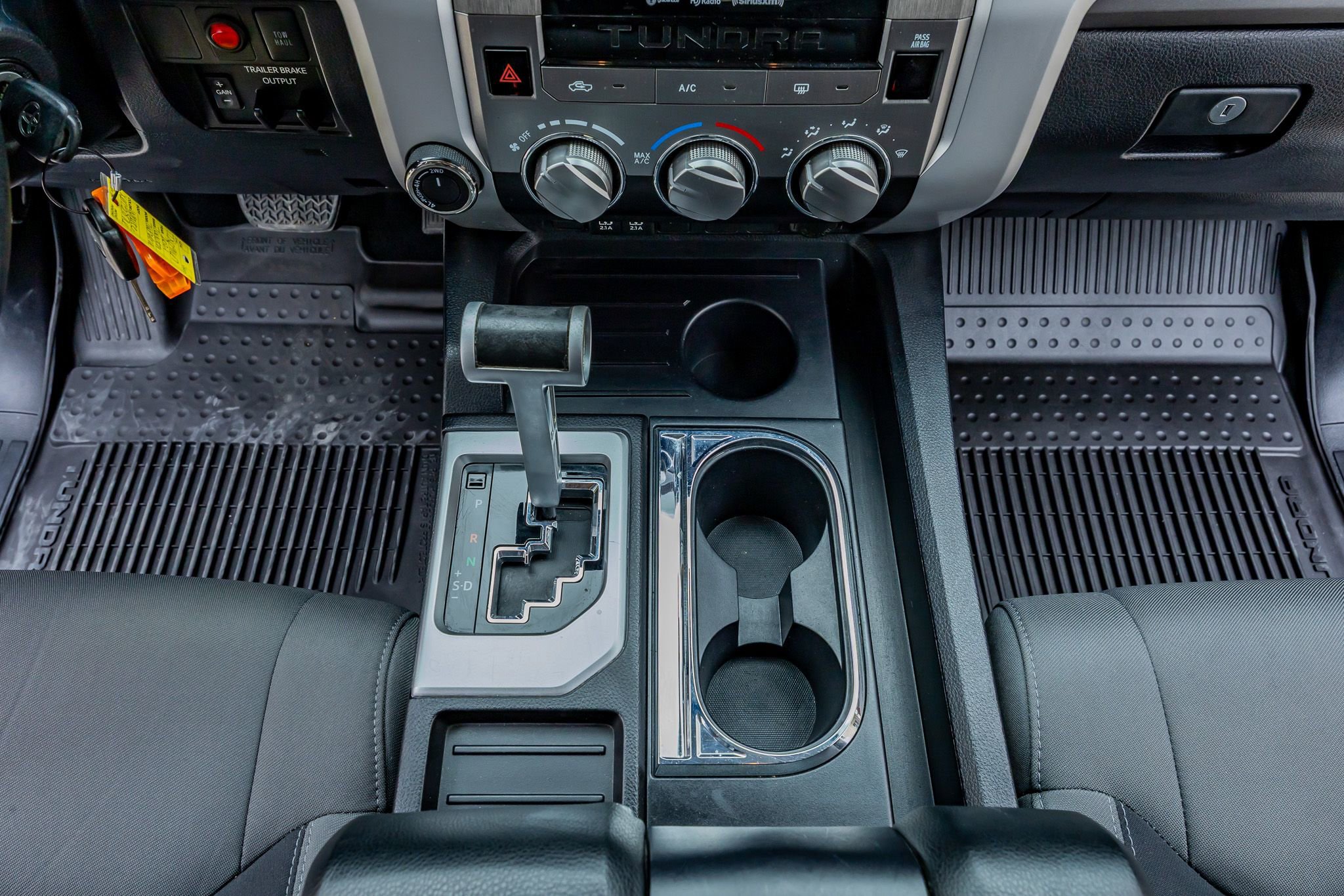 Used 2021 Toyota Tundra SR5 w/ SR5 Upgrade Package AWD/4WD image 28