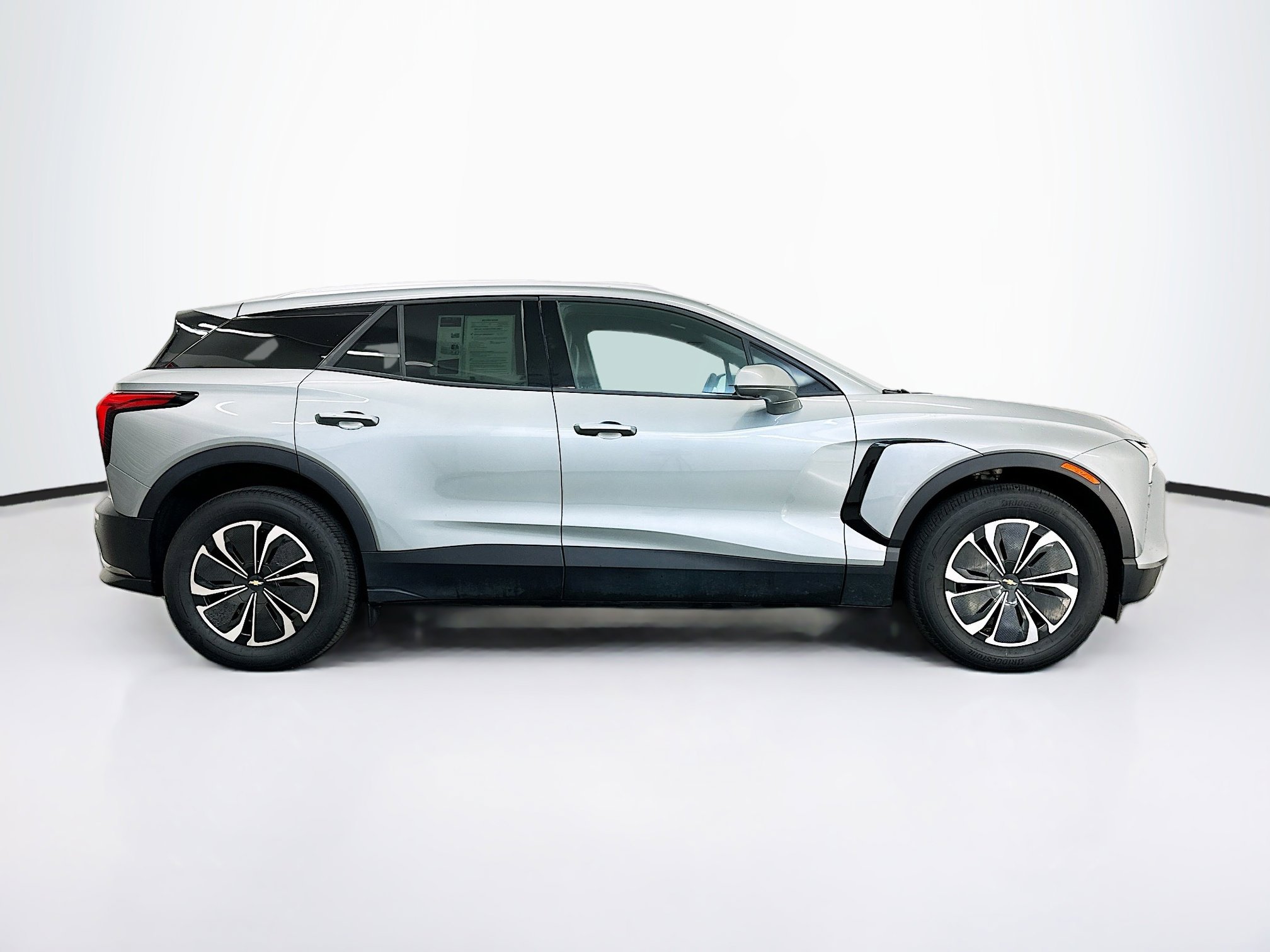 Used 2024 Chevrolet Blazer EV LT AWD/4WD image 10