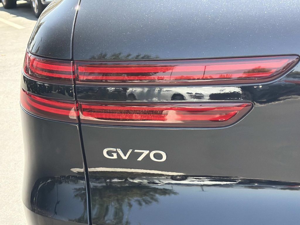 Used 2024 Genesis GV70 2.5T w/ Advanced Package AWD/4WD image 27