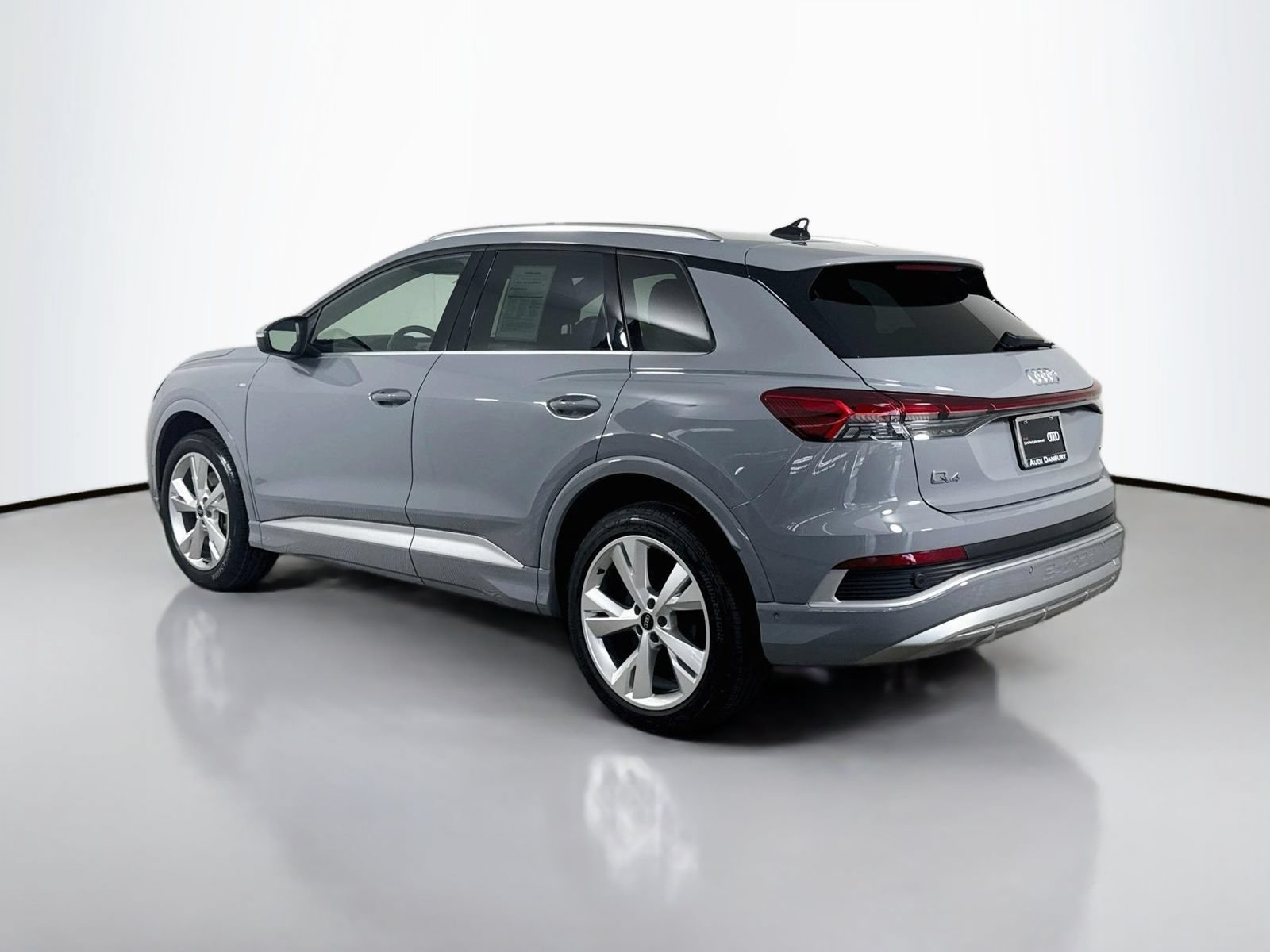 Certified 2023 Audi Q4 e-tron Premium Plus w/ Premium Plus AWD/4WD image 3