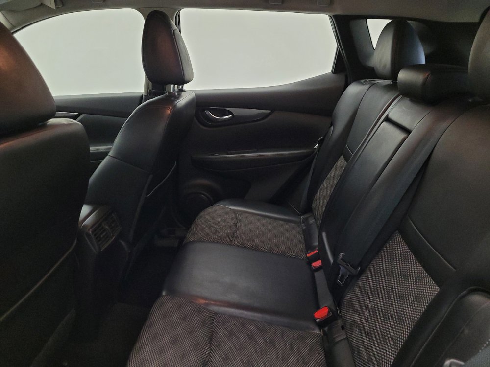 Used 2022 Nissan Rogue Sport SV w/ Technology Package FWD image 18