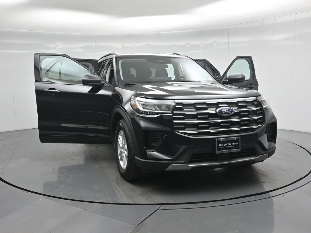 New 2026 Ford Explorer Active RWD image 30