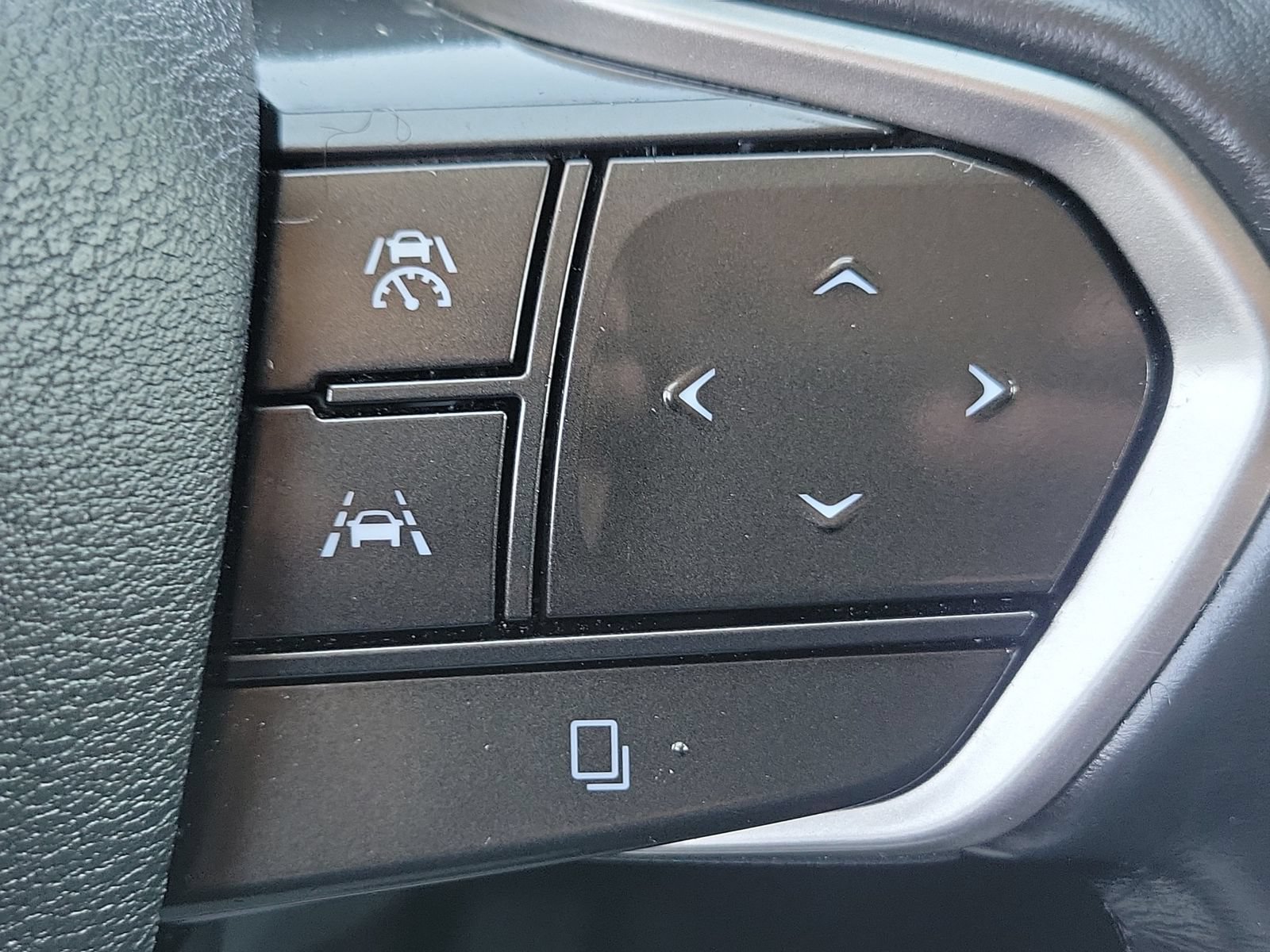 Used 2024 Lexus NX 450h+ AWD w/ Vision Package image 9