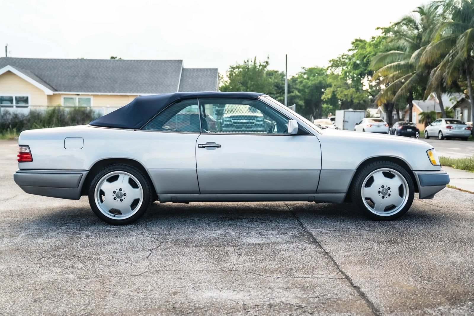 Used 1995 Mercedes-Benz E 320 Convertible image 5