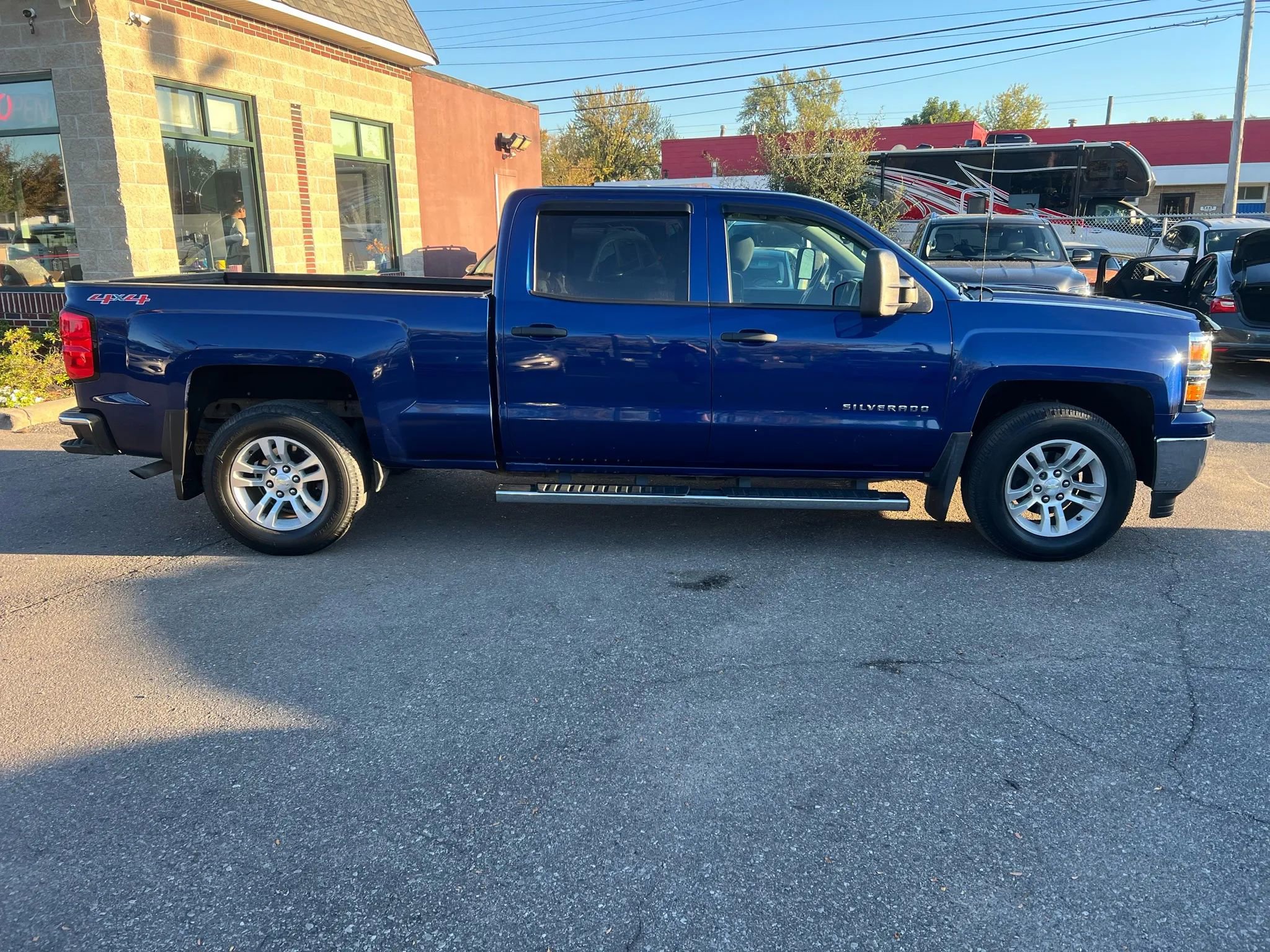 Used 2014 Chevrolet Silverado 1500 LT w/ Max Trailering Package image 6