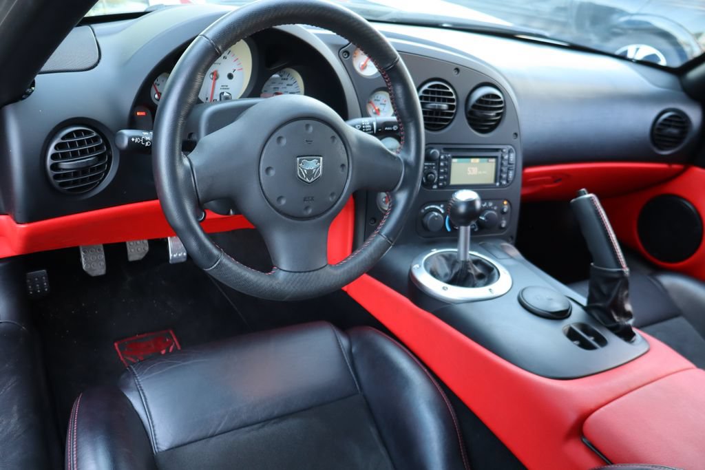 Used 2010 Dodge Viper SRT-10 w/ Protection Group RWD image 4