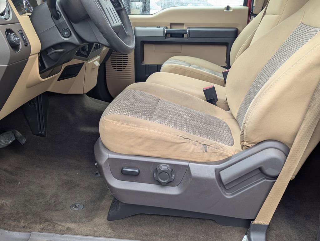 Used 2016 Ford F250 XLT w/ XLT Premium Package image 11