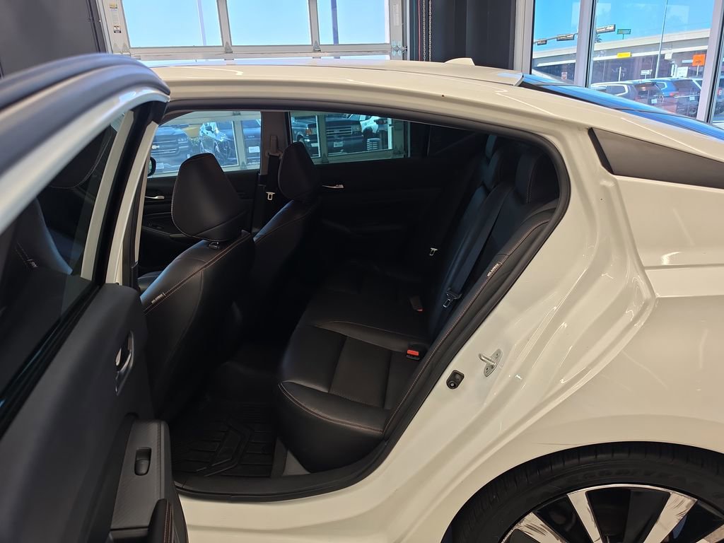 Used 2022 Nissan Altima 2.5 SR FWD image 31