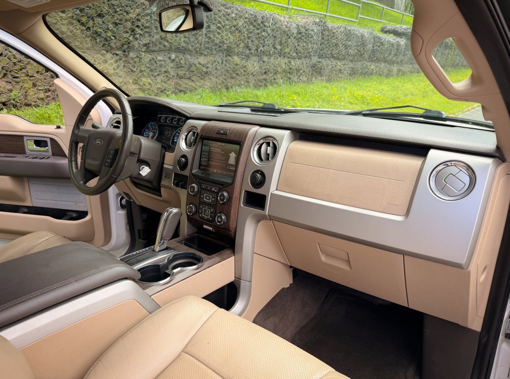 Used 2013 Ford F150 Lariat w/ Mid Equipment Group AWD/4WD image 19