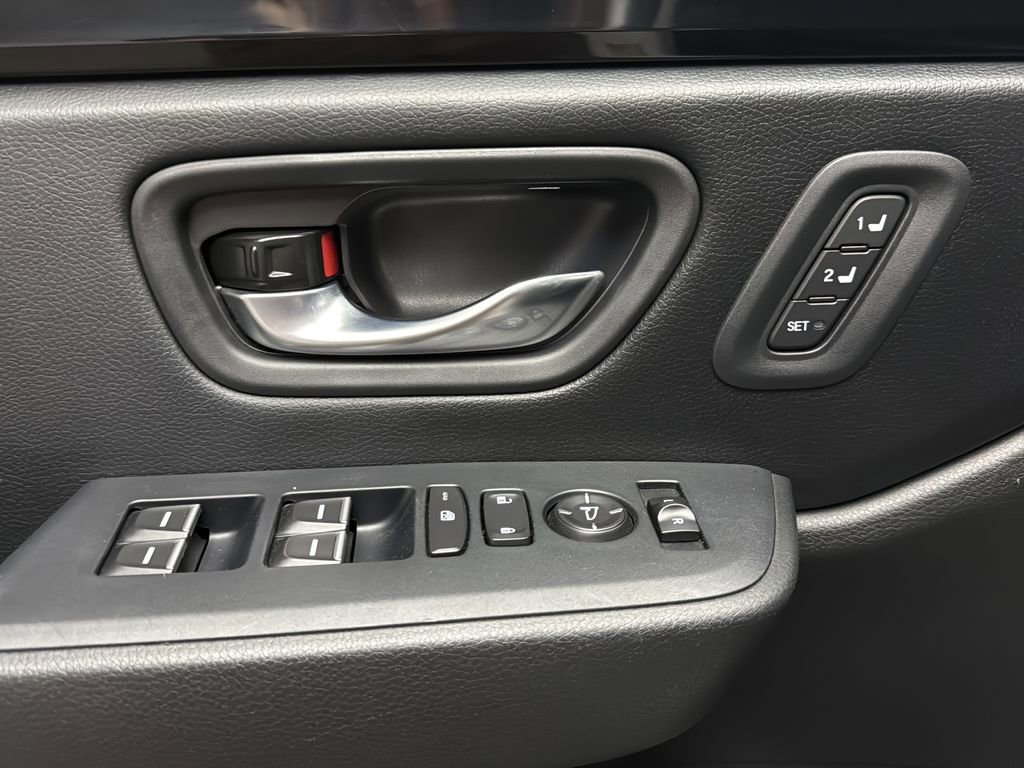 Certified 2023 Honda Pilot Touring image 15