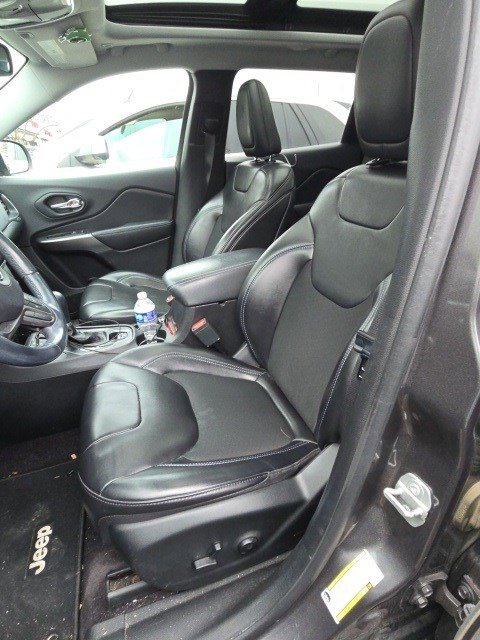 Used 2019 Jeep Cherokee Latitude Plus w/ Comfort/Convenience Group image 15