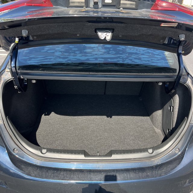 Used 2015 MAZDA MAZDA3 i Grand Touring image 12