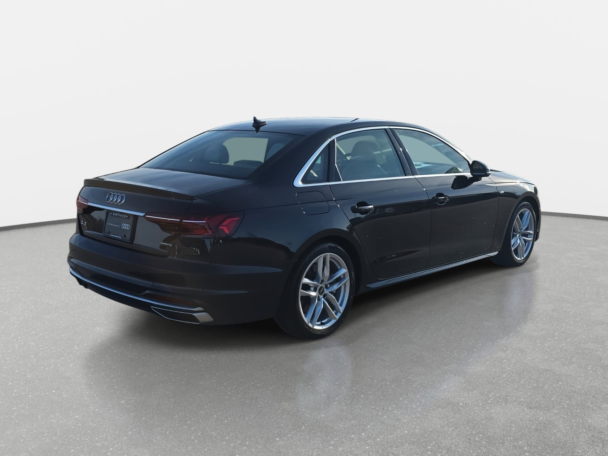 Used 2023 Audi A4 2.0T Premium Plus w/ Premium Plus Package image 5