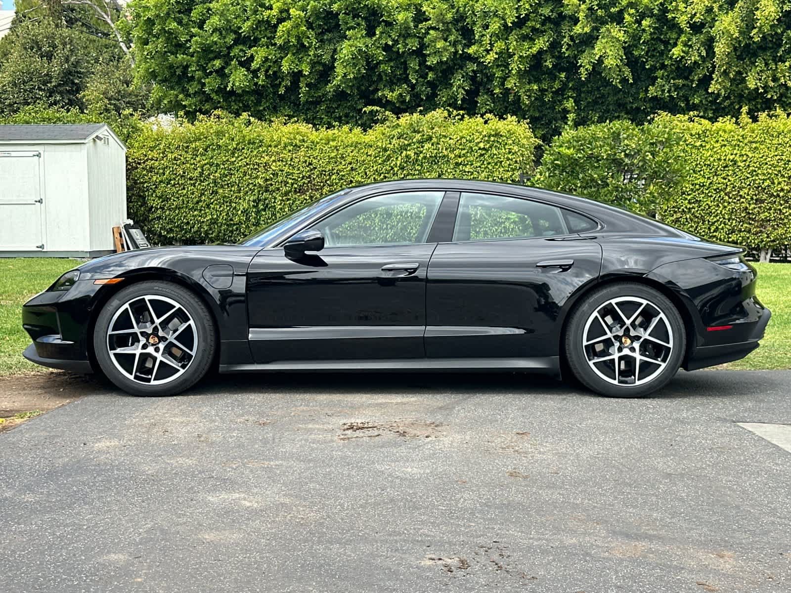 New 2026 Porsche Taycan 4S AWD/4WD image 2