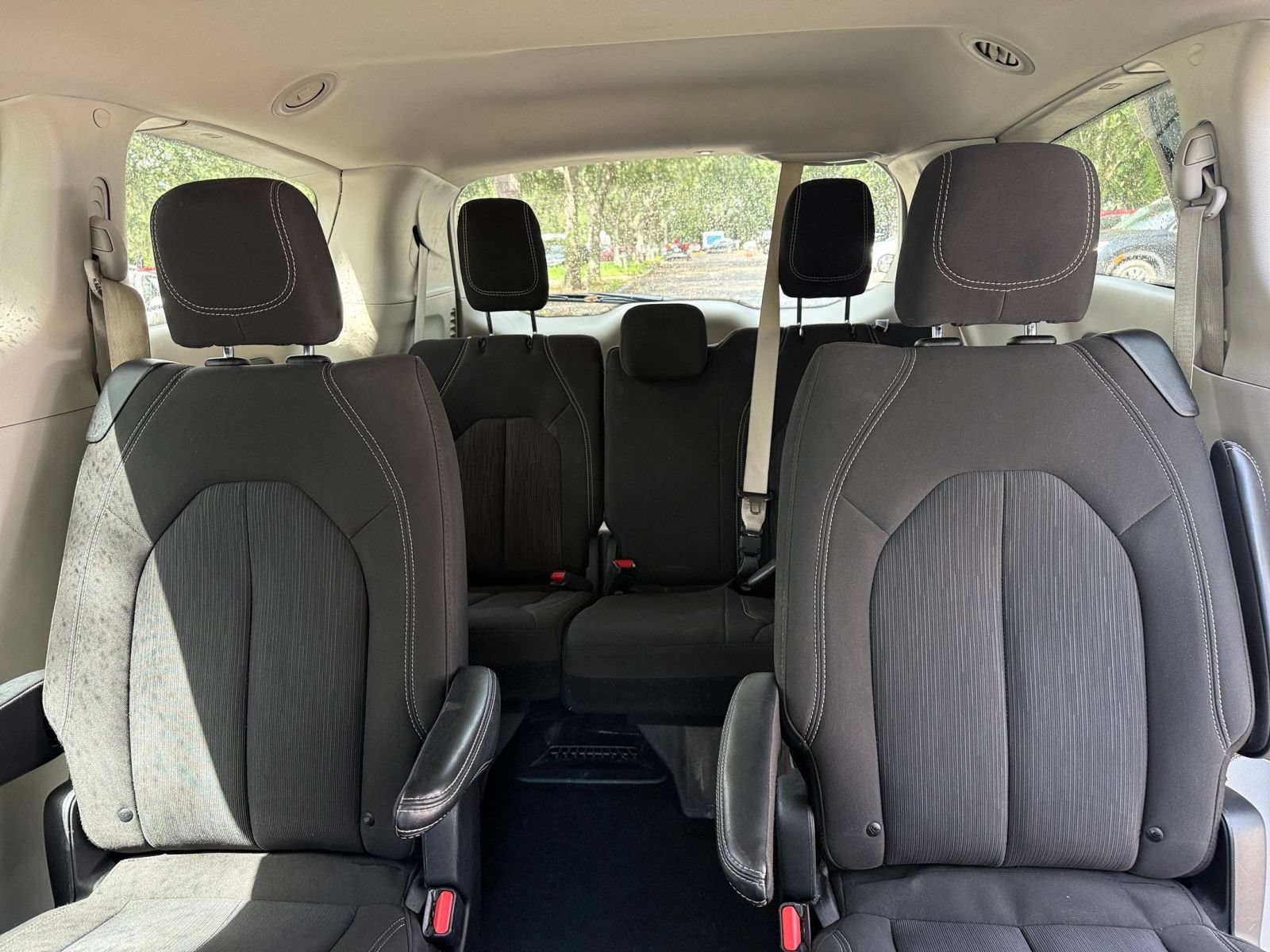 Used 2024 Chrysler Voyager LX FWD image 37