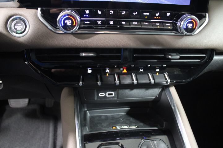New 2026 GMC Canyon Denali AWD/4WD image 35