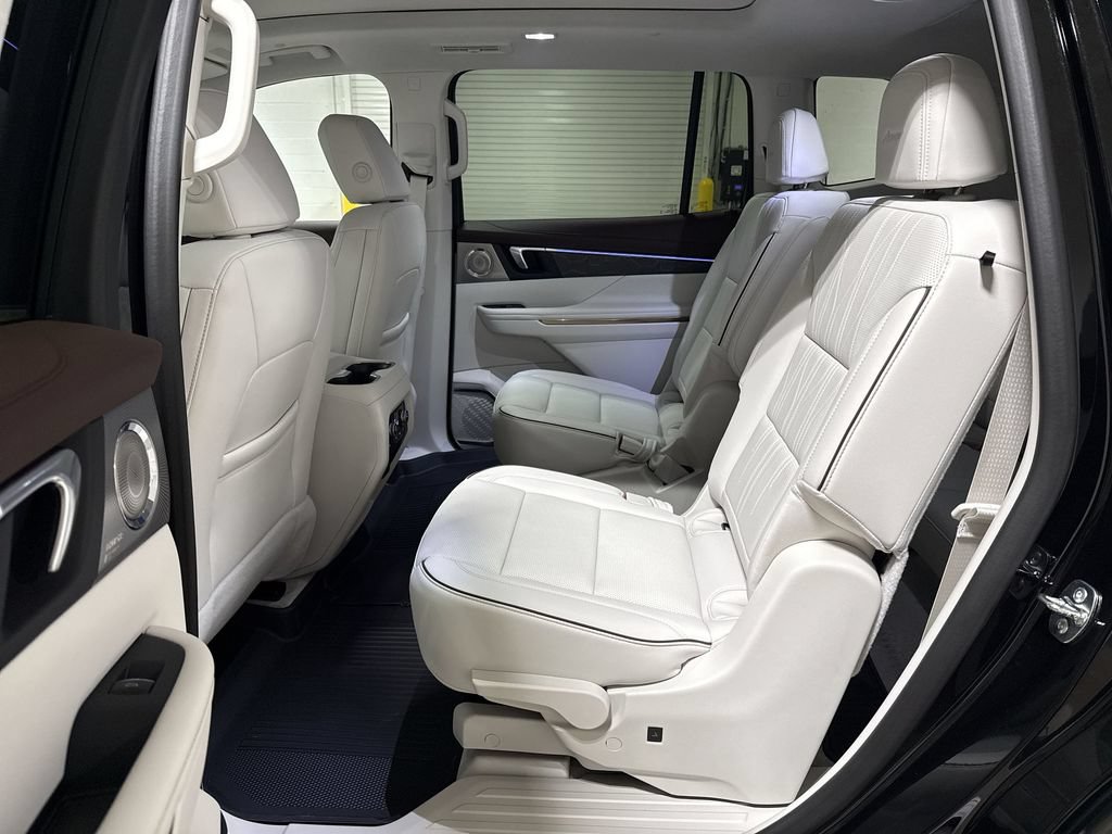 New 2026 Buick Enclave Avenir w/ Super Cruise Package AWD/4WD image 24