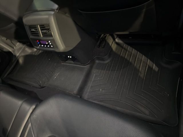 Used 2021 Volkswagen Atlas SEL Premium image 18