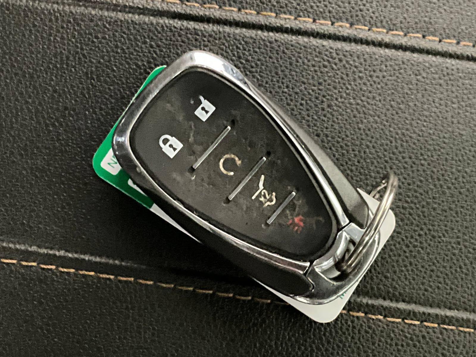 Used 2020 Chevrolet Traverse LT FWD image 14