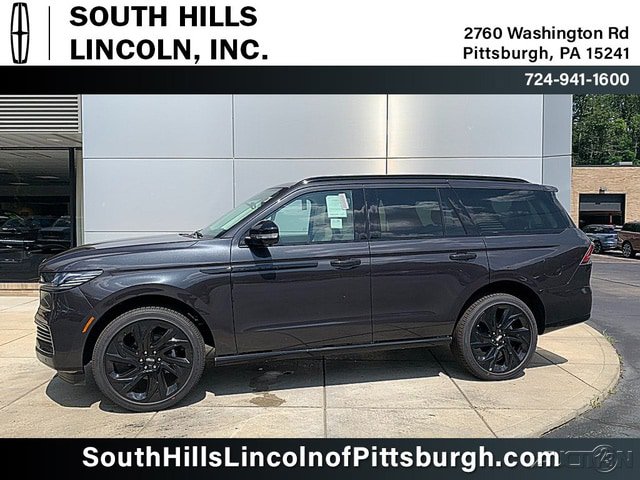 New 2027 Lincoln Navigator Reserve w/ Jet Appearance Package