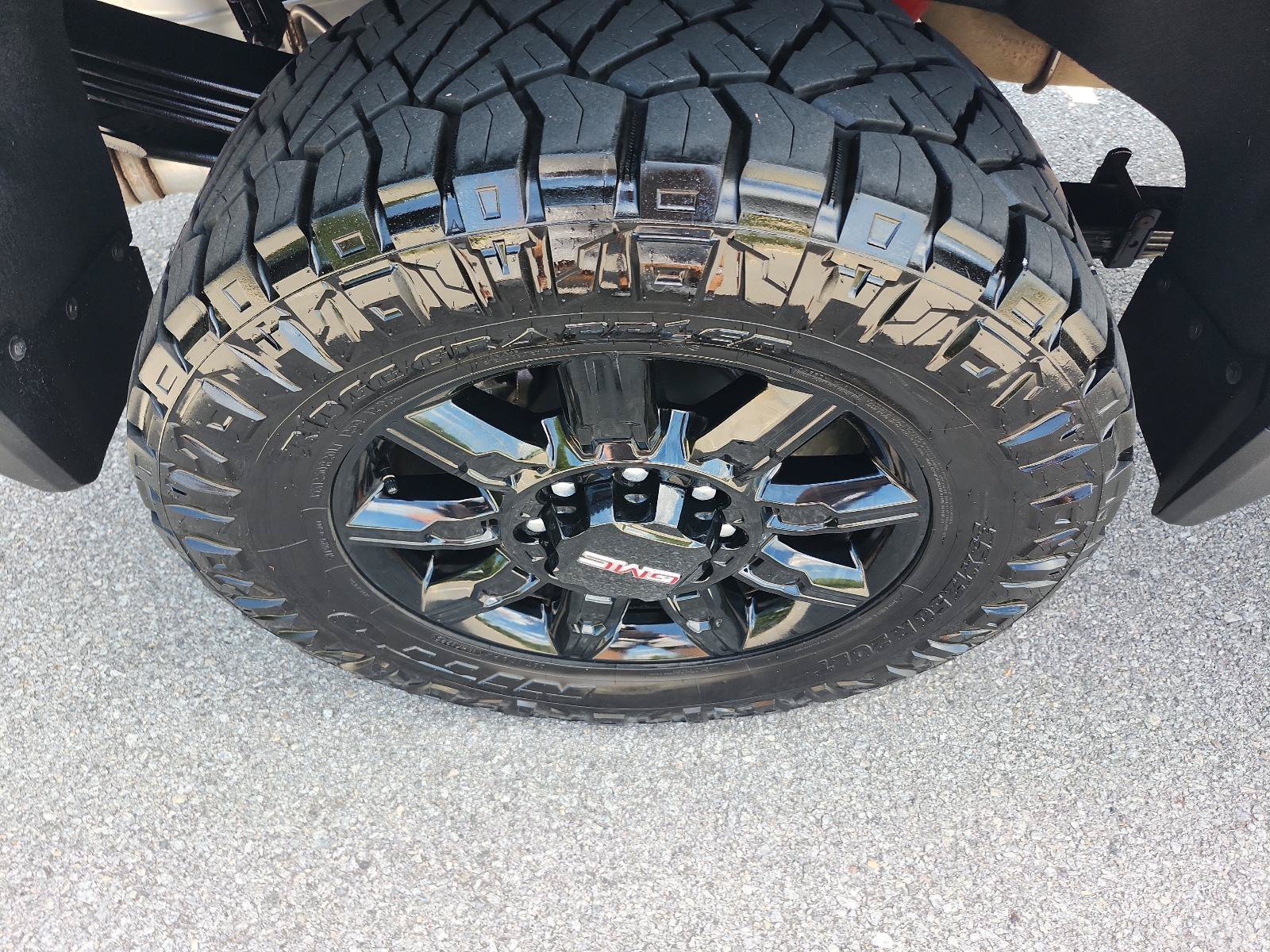 Used 2025 GMC Sierra 2500 AT4 w/ AT4 Premium Plus Package AWD/4WD image 4