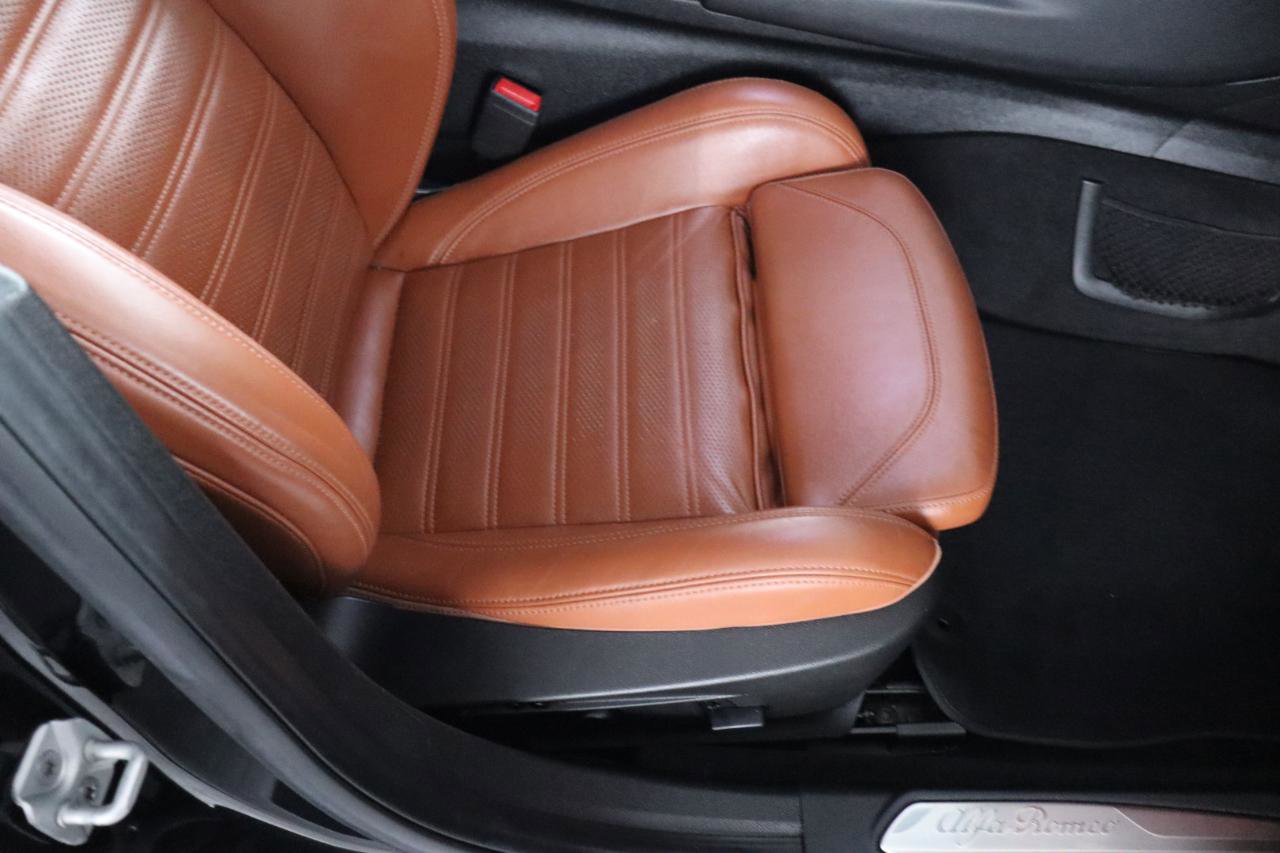 Used 2019 Alfa Romeo Giulia Ti Sport w/ Quick Order Package 22U Sport image 38