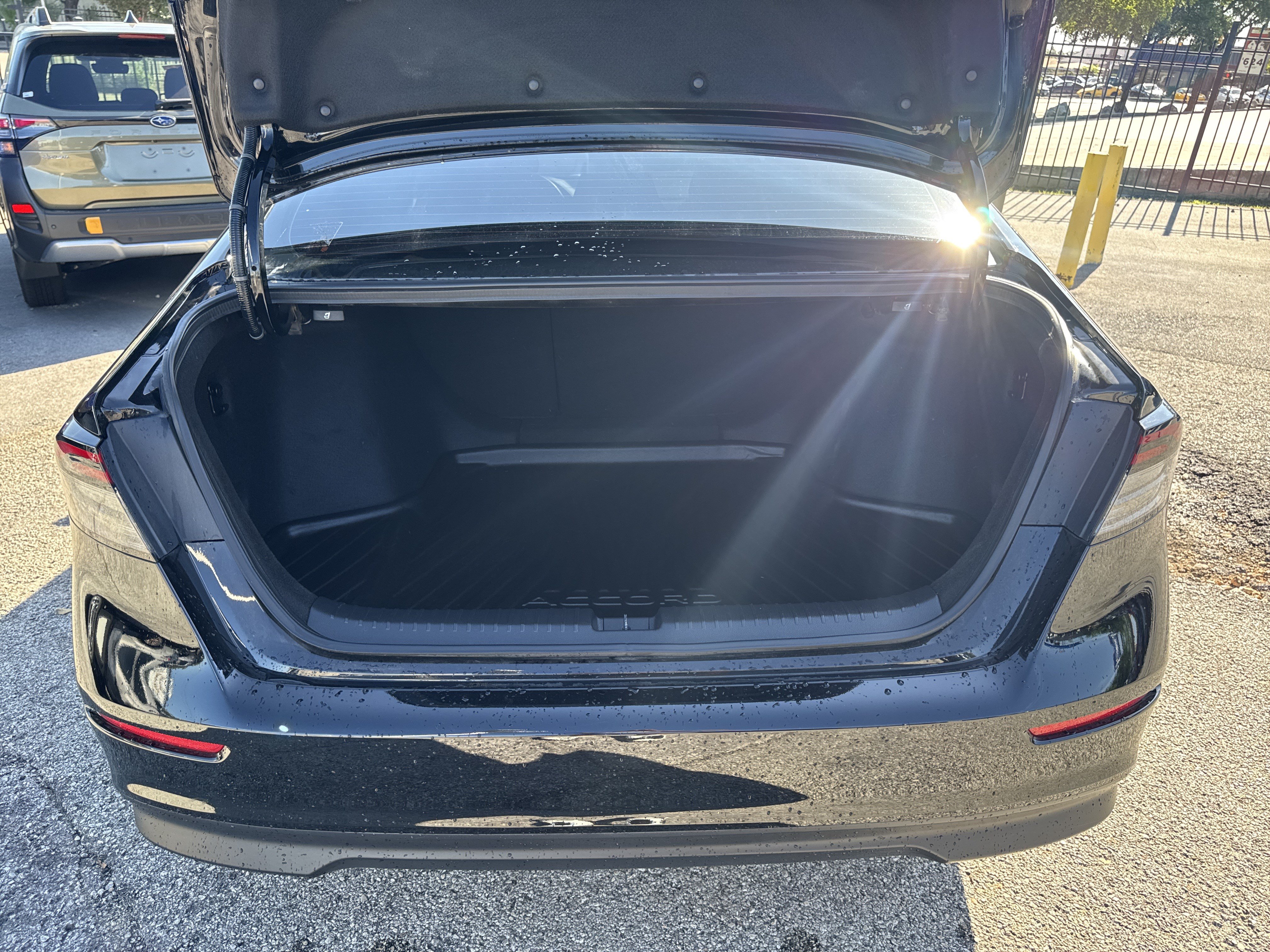 Used 2025 Honda Accord SE image 27