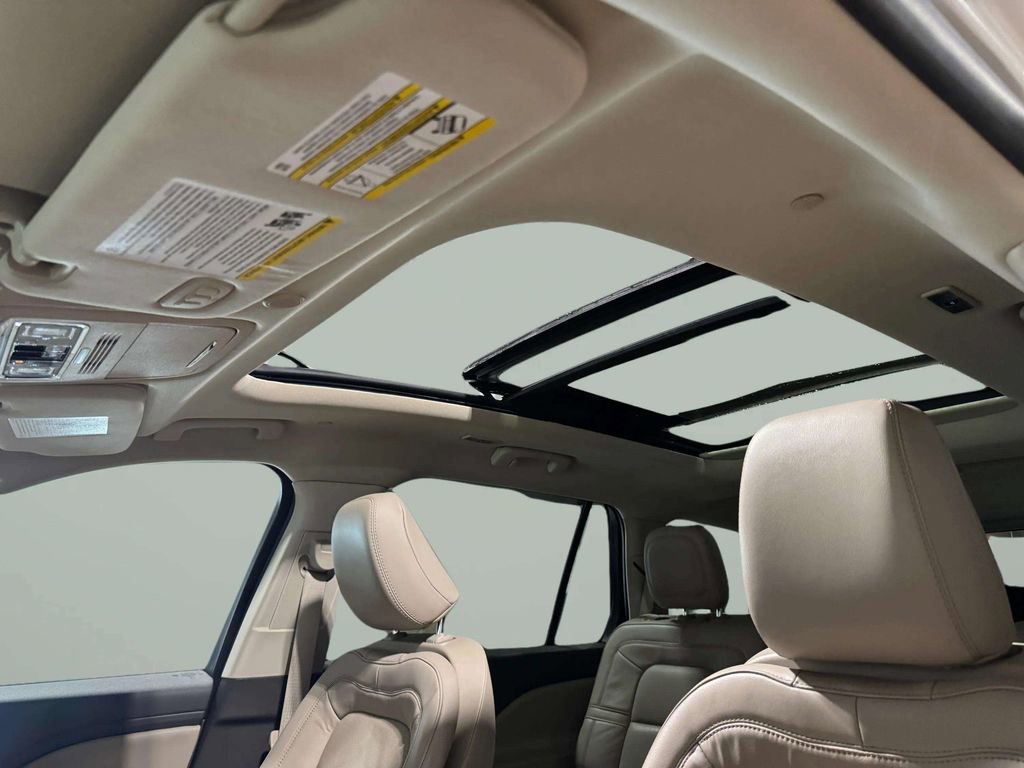 Used 2023 Lincoln Aviator Reserve w/ Equipment Group 201A image 14