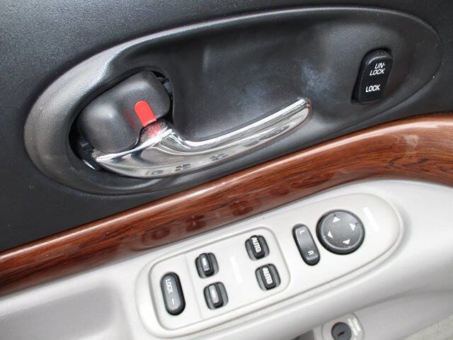 Used 2005 Buick Le Sabre Custom w/ Wheel And Sound Package FWD image 14